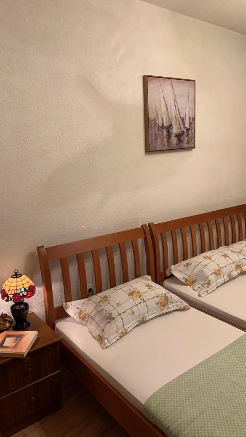 Guest House Nuhii Улцин Екстериор снимка