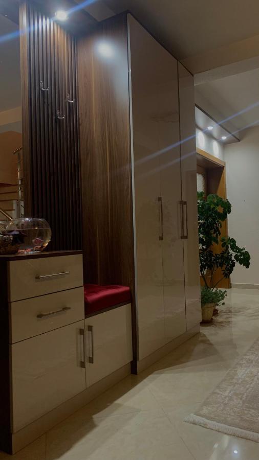 Guest House Nuhii Улцин Екстериор снимка
