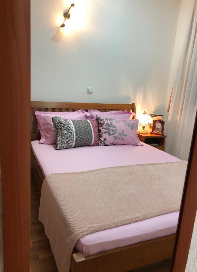 Guest House Nuhii Улцин Екстериор снимка
