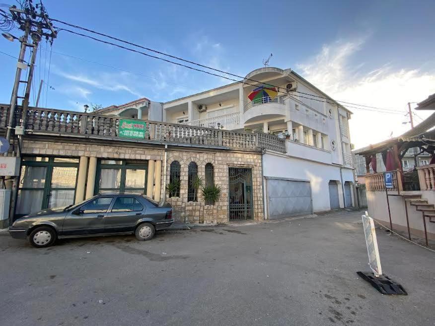 Guest House Nuhii Улцин Екстериор снимка